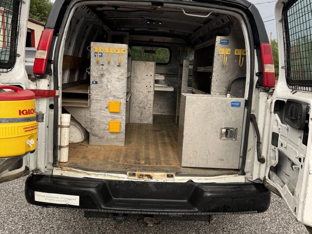 2015 Chevrolet Express Image 6