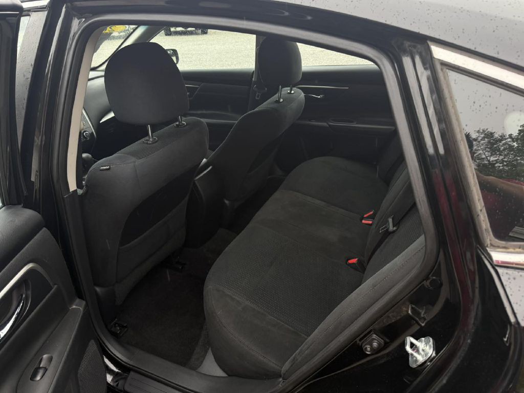 2015 Nissan Altima Image 3
