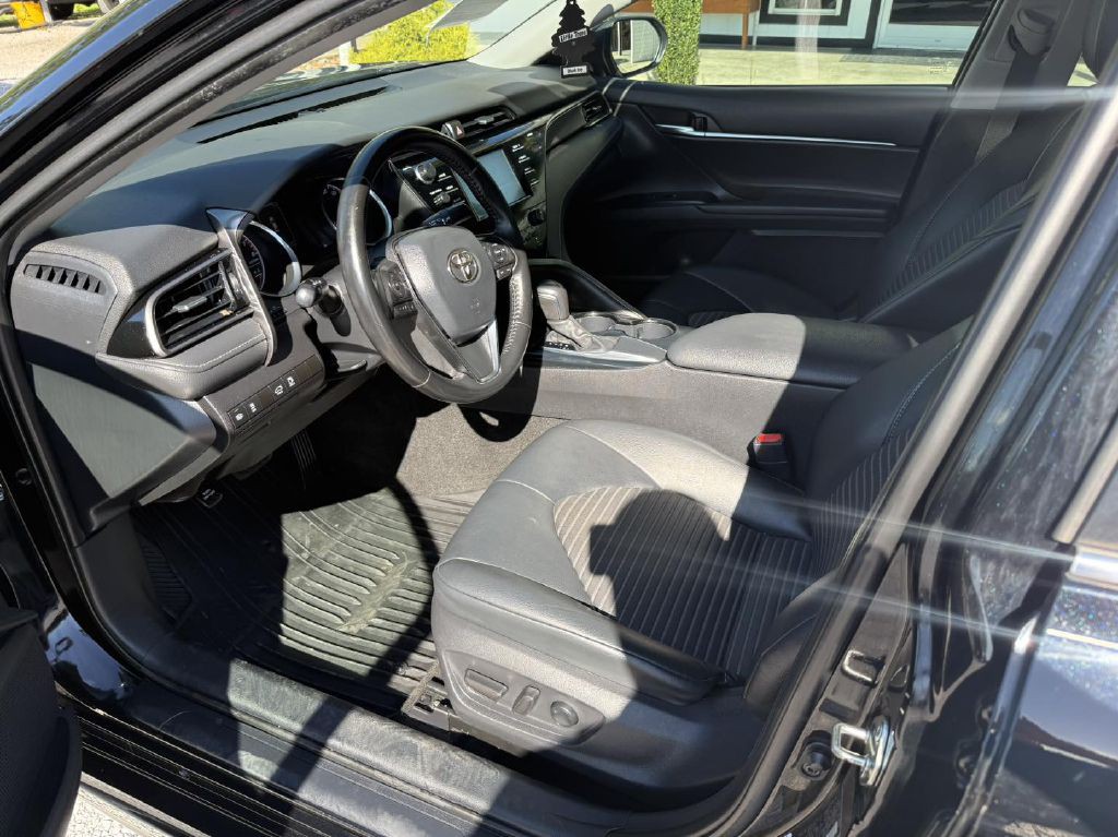 2020 Toyota Camry Image 2