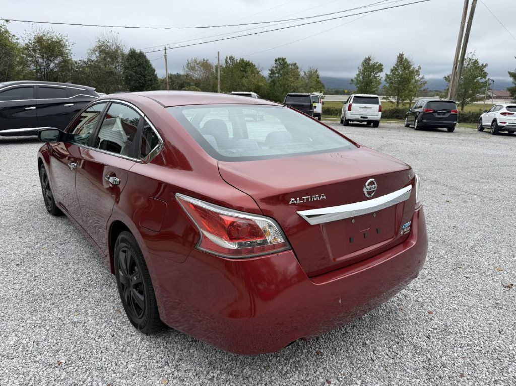 2014 Nissan Altima Image 4