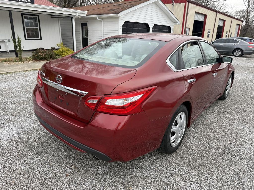 2016 Nissan Altima Image 7