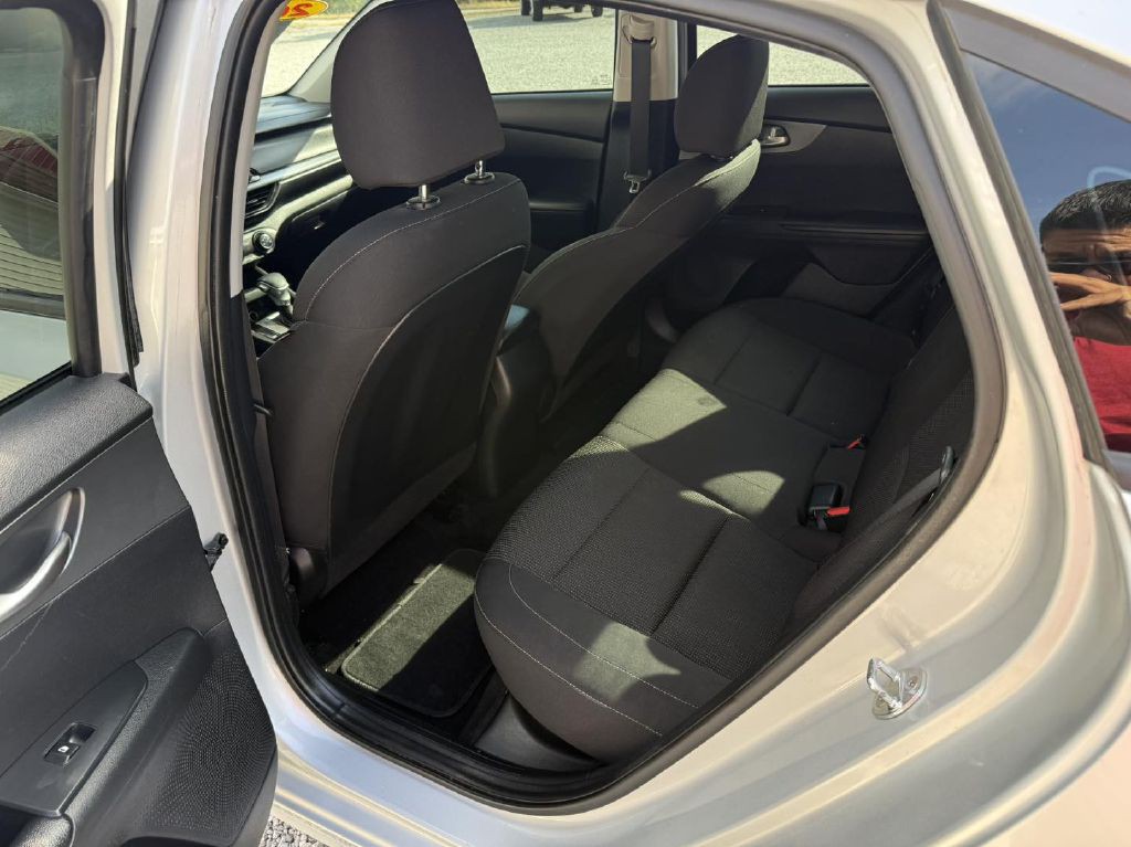 2021 Kia Forte Image 6
