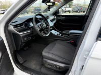 Image for 2023 Jeep Grand Cherokee L Laredo ID: 7299337