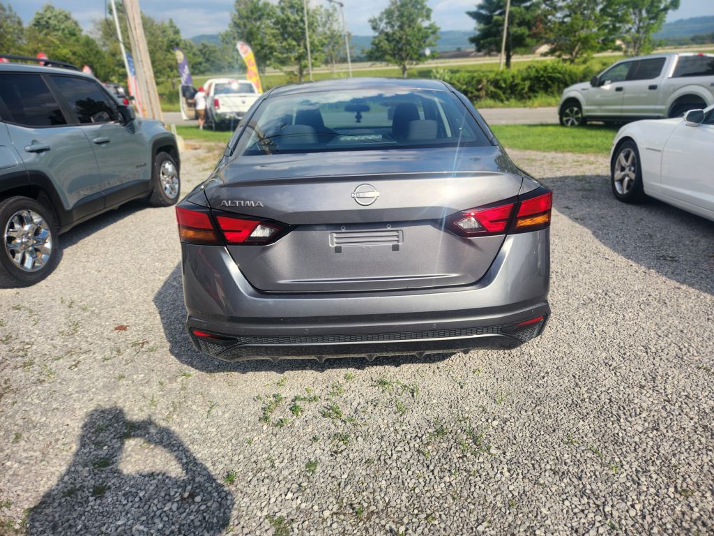 2024 Nissan Altima Image 5