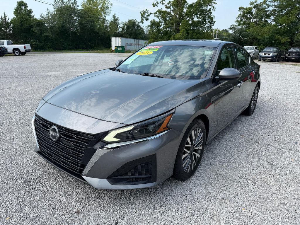 2023 Nissan Altima Image 3