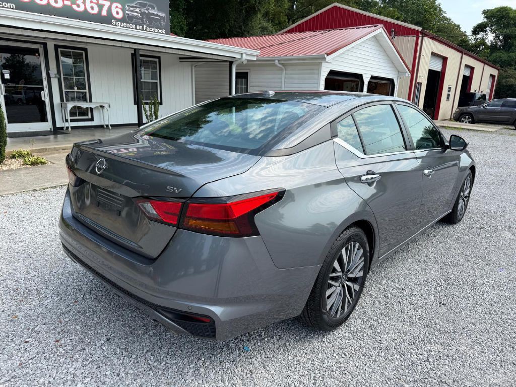 2023 Nissan Altima Image 5