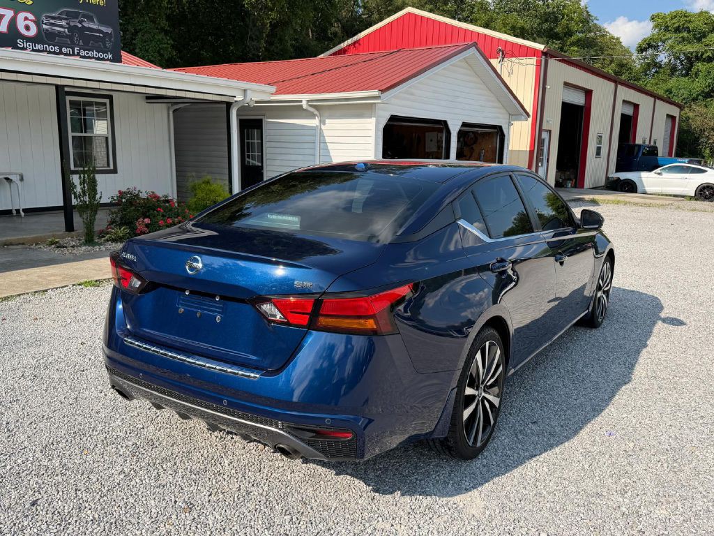 2021 Nissan Altima Image 5