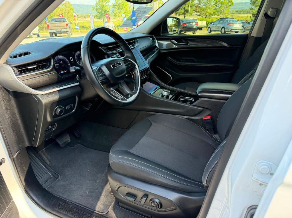 2021 Jeep Grand Cherokee Image 9