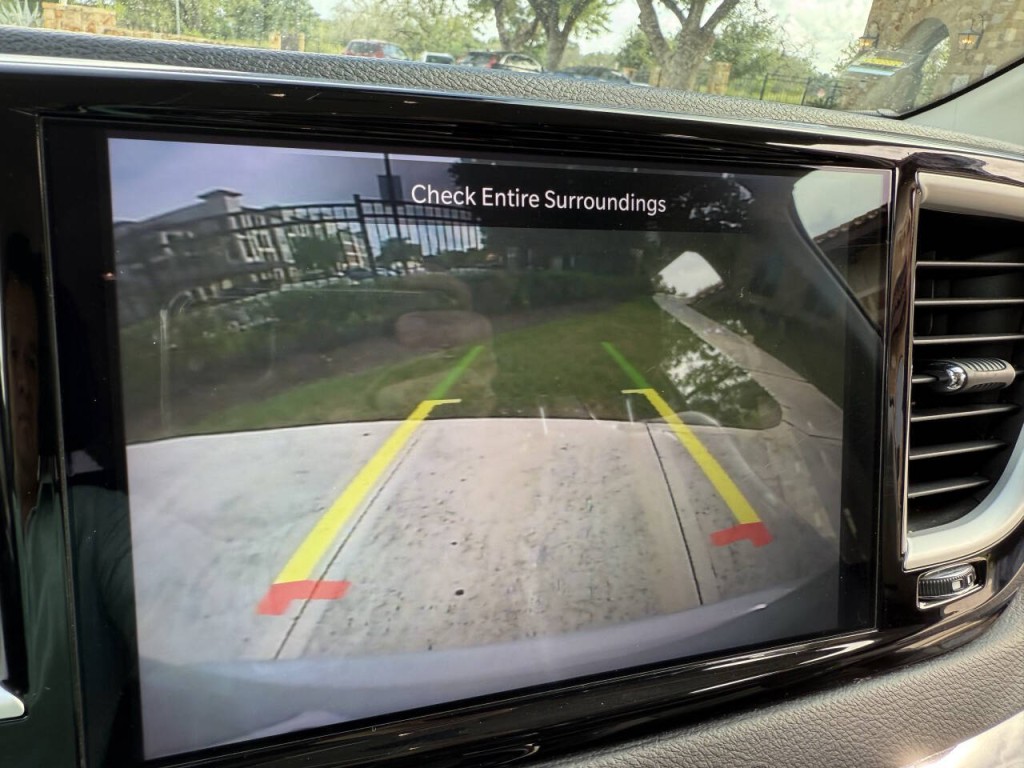 2021 Chrysler Pacifica Image 18