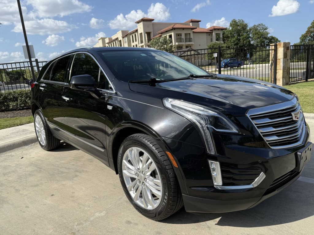 2017 Cadillac XT5 Image 1