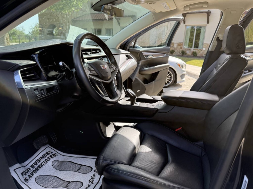 2017 Cadillac XT5 Image 12