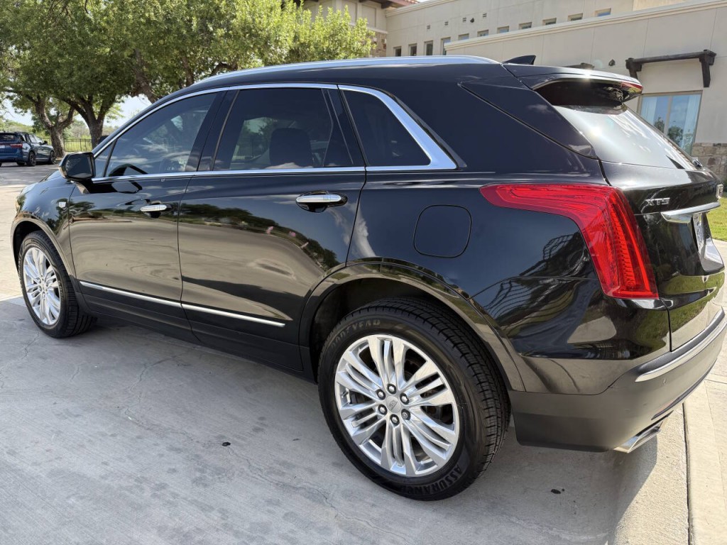 2017 Cadillac XT5 Image 4