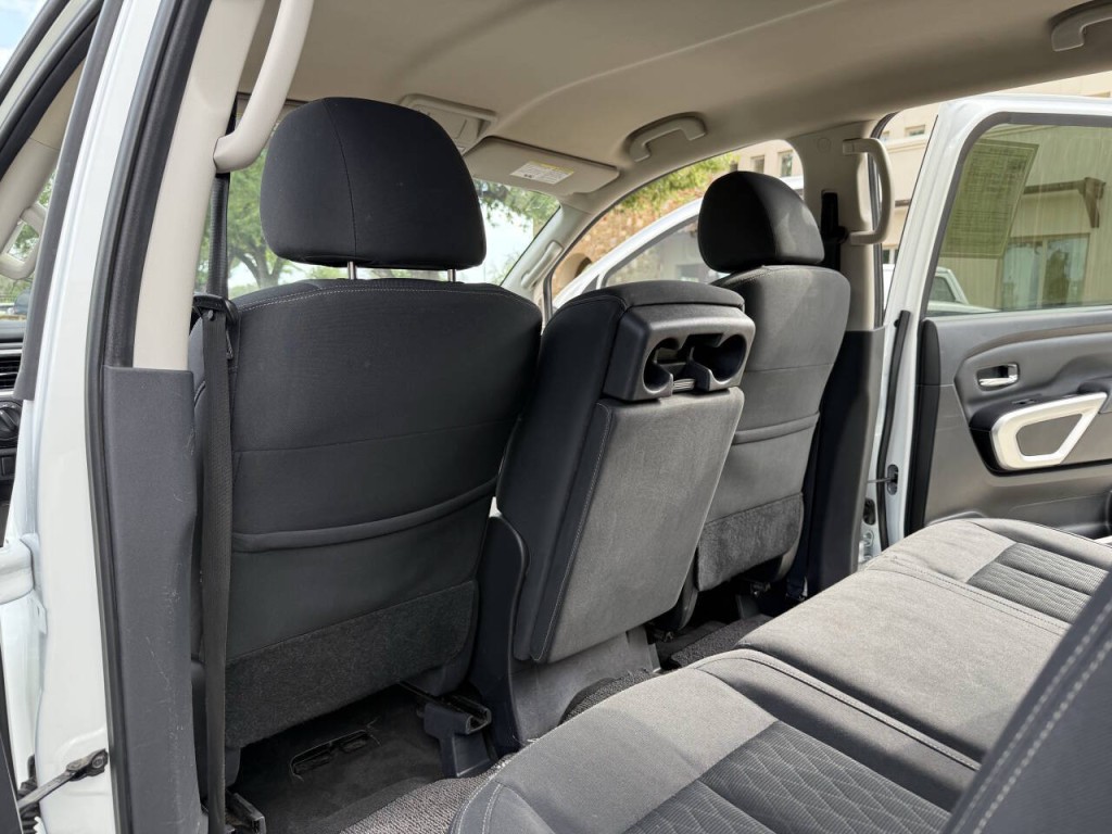 2019 Nissan Titan Image 12