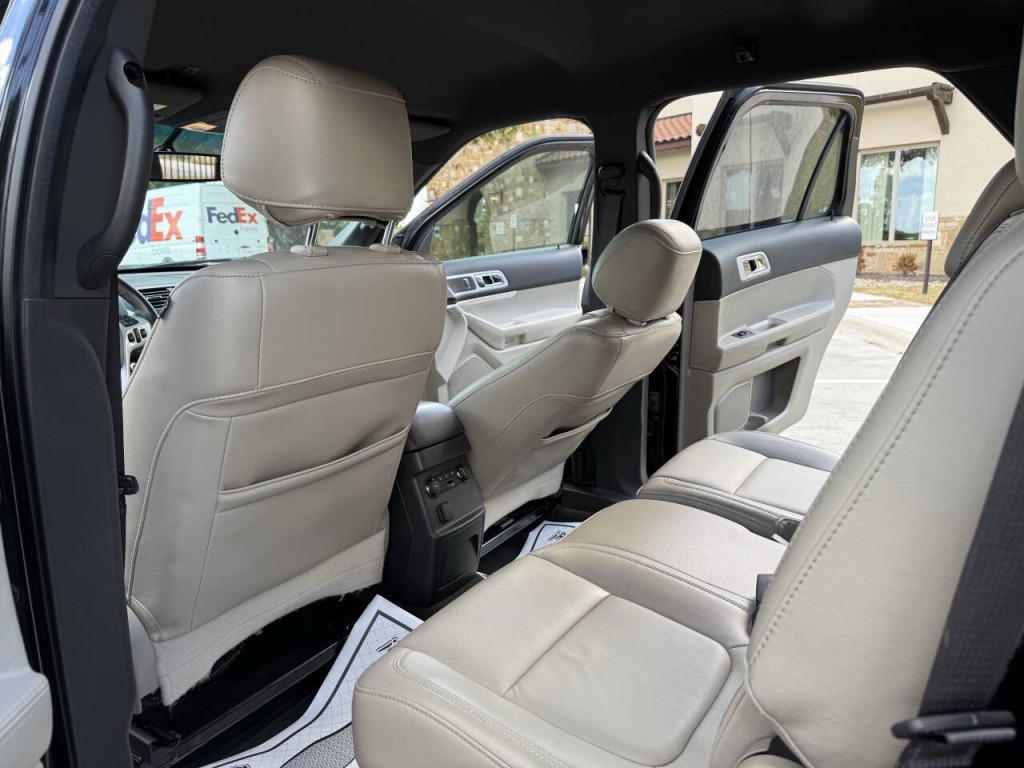 2013 Ford Explorer Image 13