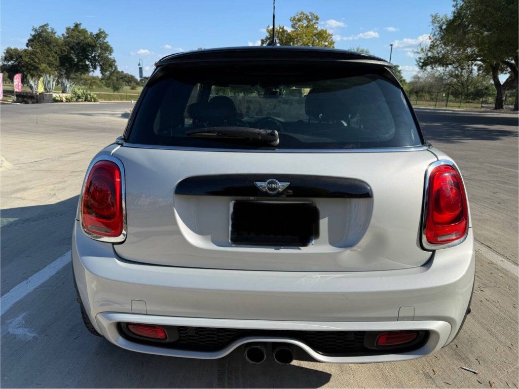 2015 MINI Cooper Image 4