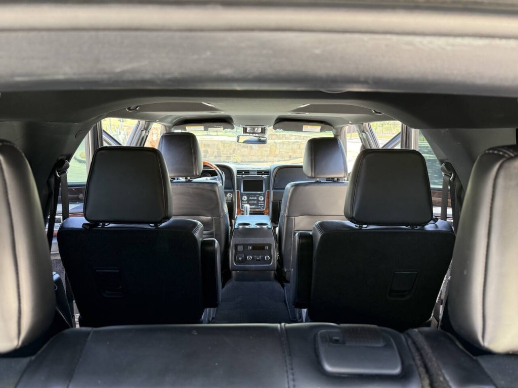2016 Lincoln Navigator Image 11