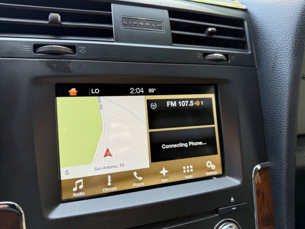 2016 Lincoln Navigator Image 19
