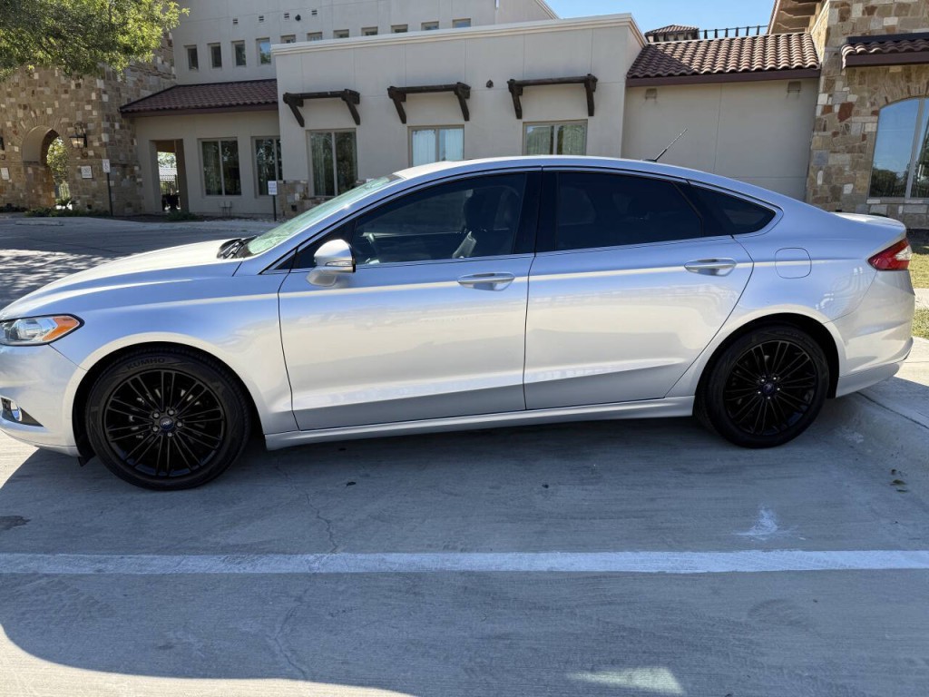 2014 Ford Fusion Image 4