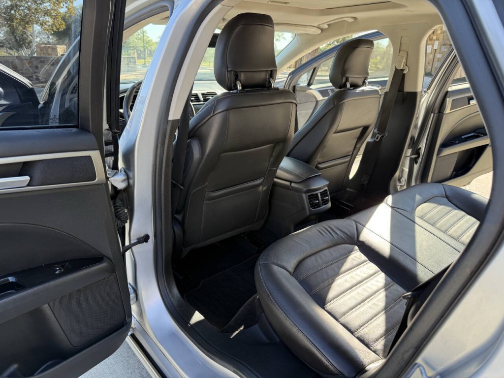 2014 Ford Fusion Image 15