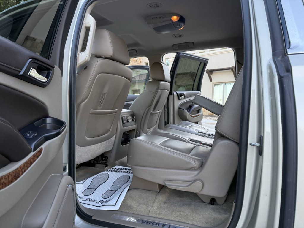 2015 Chevrolet Suburban Image 20