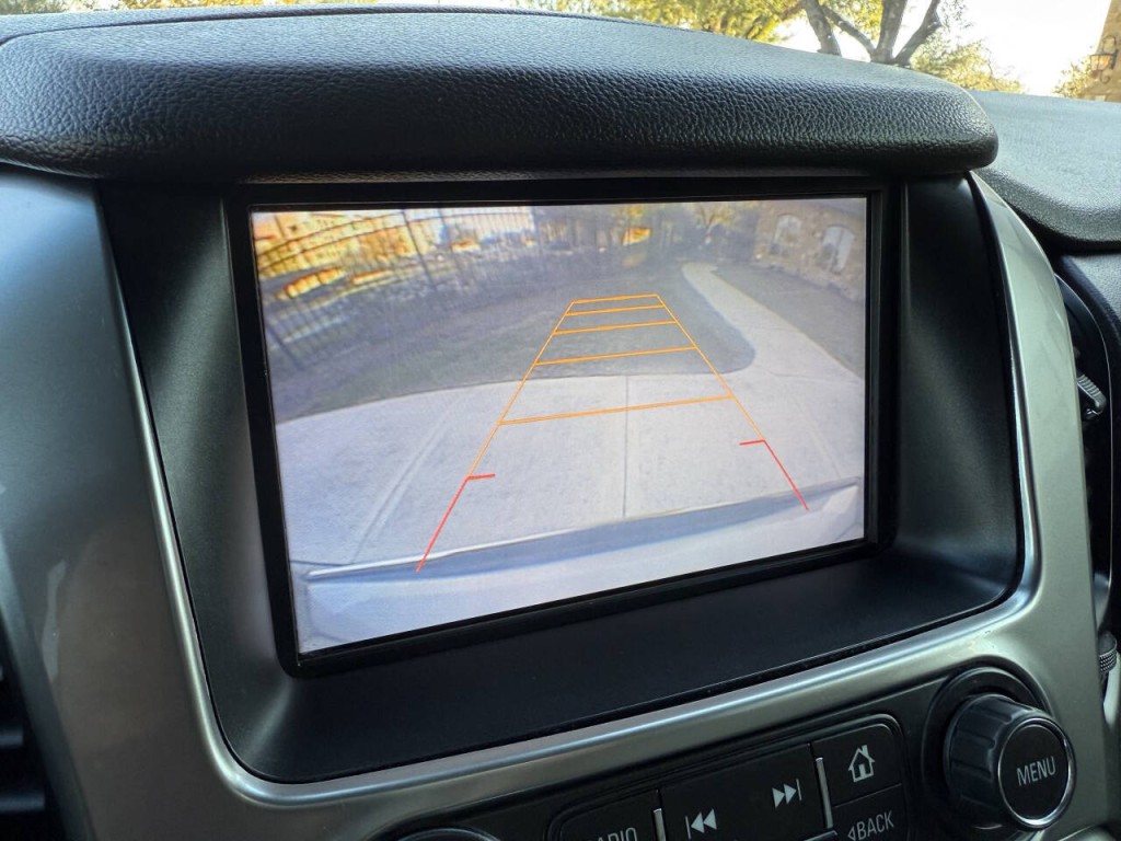 2015 Chevrolet Suburban Image 25