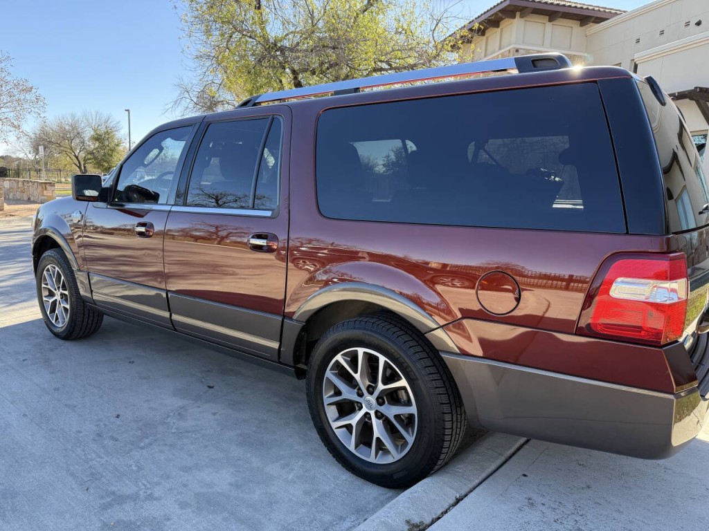 2017 Ford Expedition Image 4