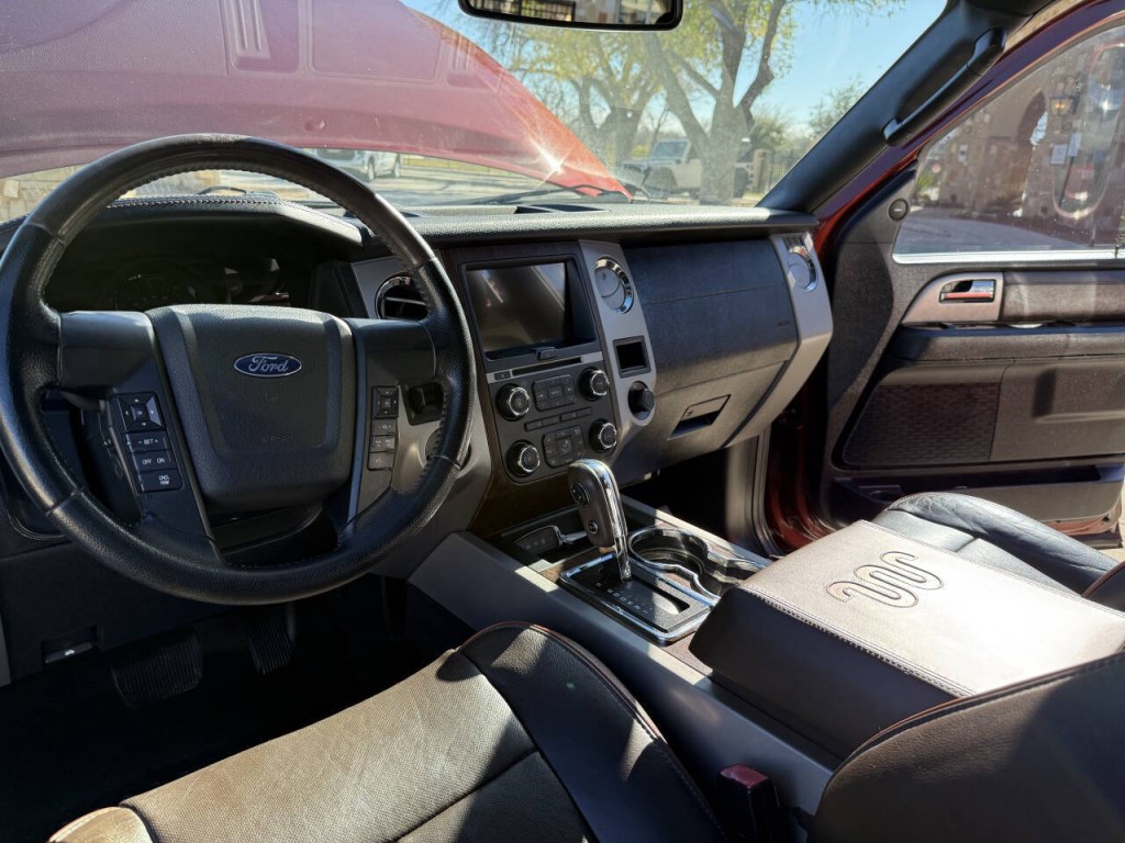 2017 Ford Expedition Image 14