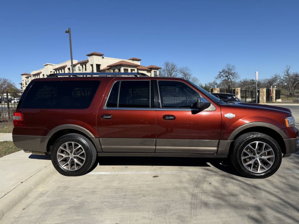 2017 Ford Expedition Image 25