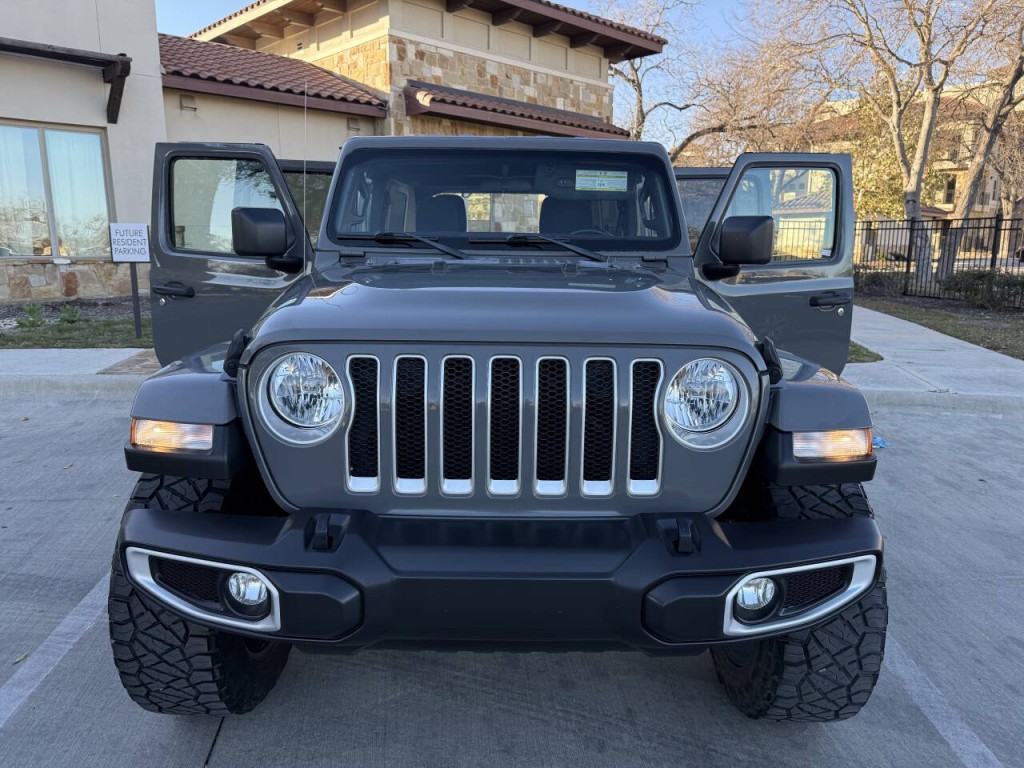 2021 Jeep Wrangler Unlimited Image 2