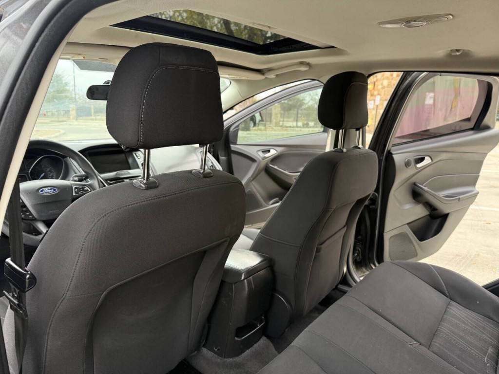 2018 Ford Focus Image 11