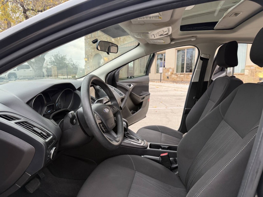 2018 Ford Focus Image 13