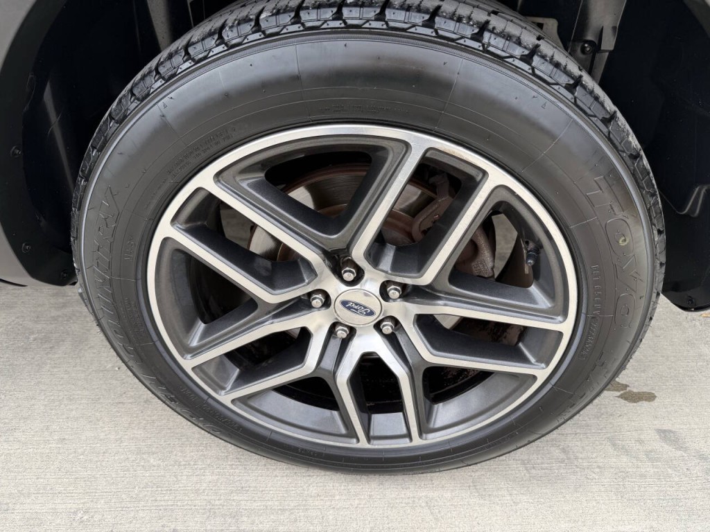 2019 Ford Explorer Image 9