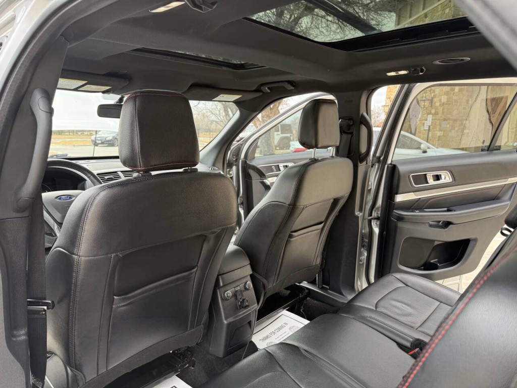 2019 Ford Explorer Image 14