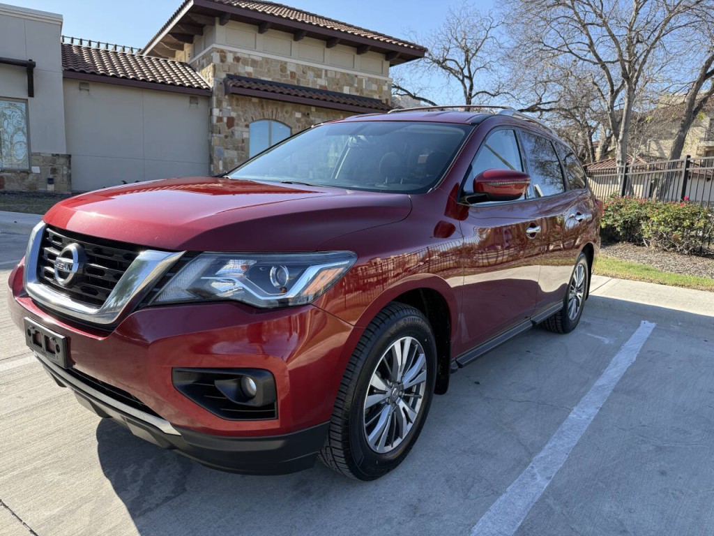 2020 Nissan Pathfinder Image 1