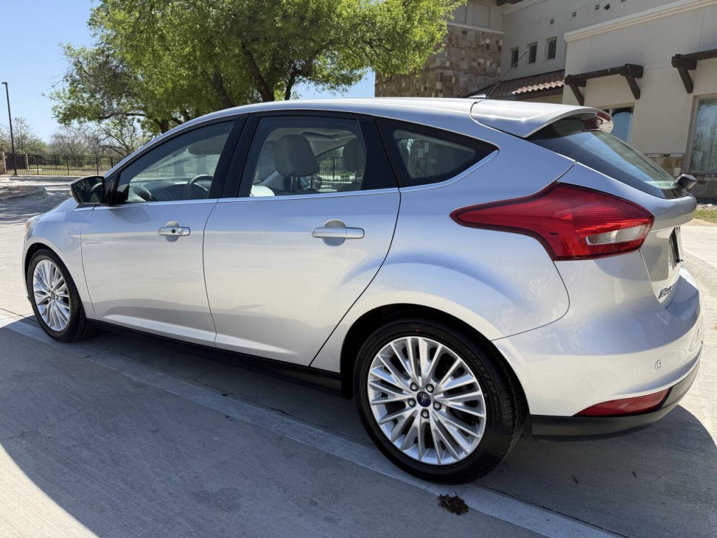 2018 Ford Focus Image 2