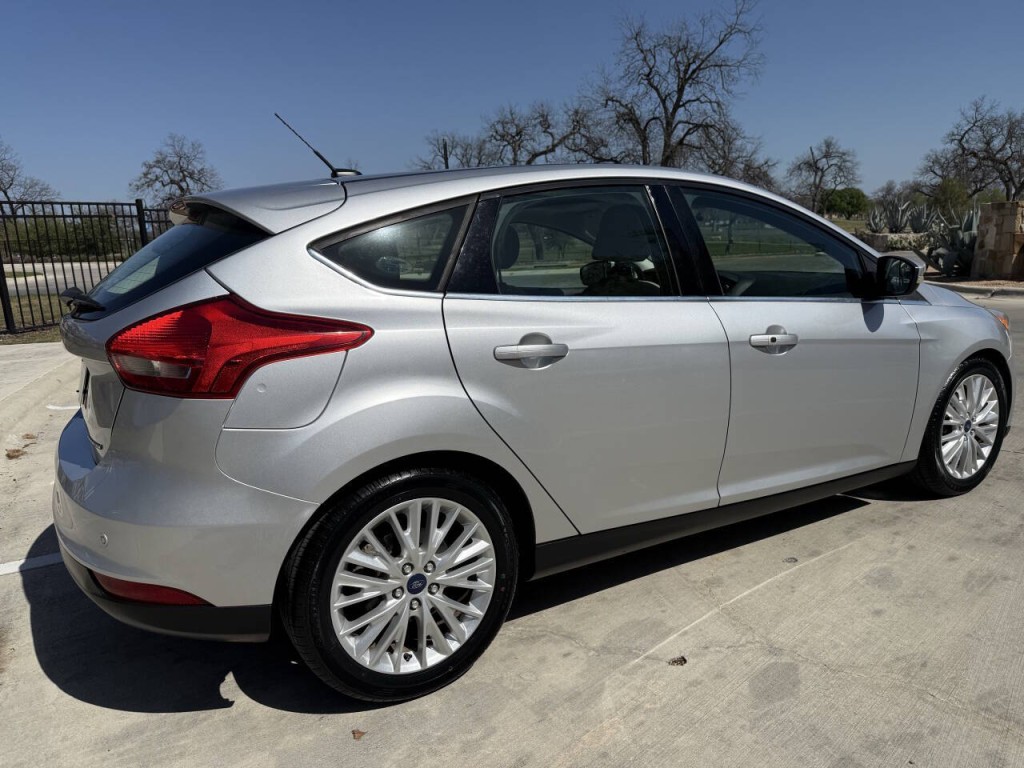 2018 Ford Focus Image 3