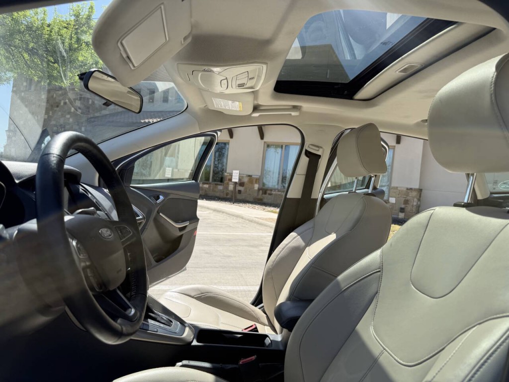 2018 Ford Focus Image 12