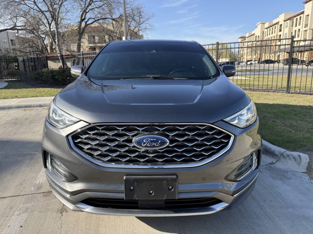 2020 Ford Edge Image 2