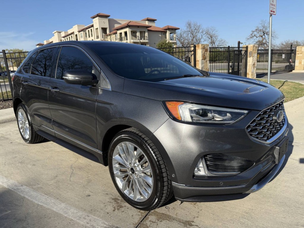 2020 Ford Edge Image 3