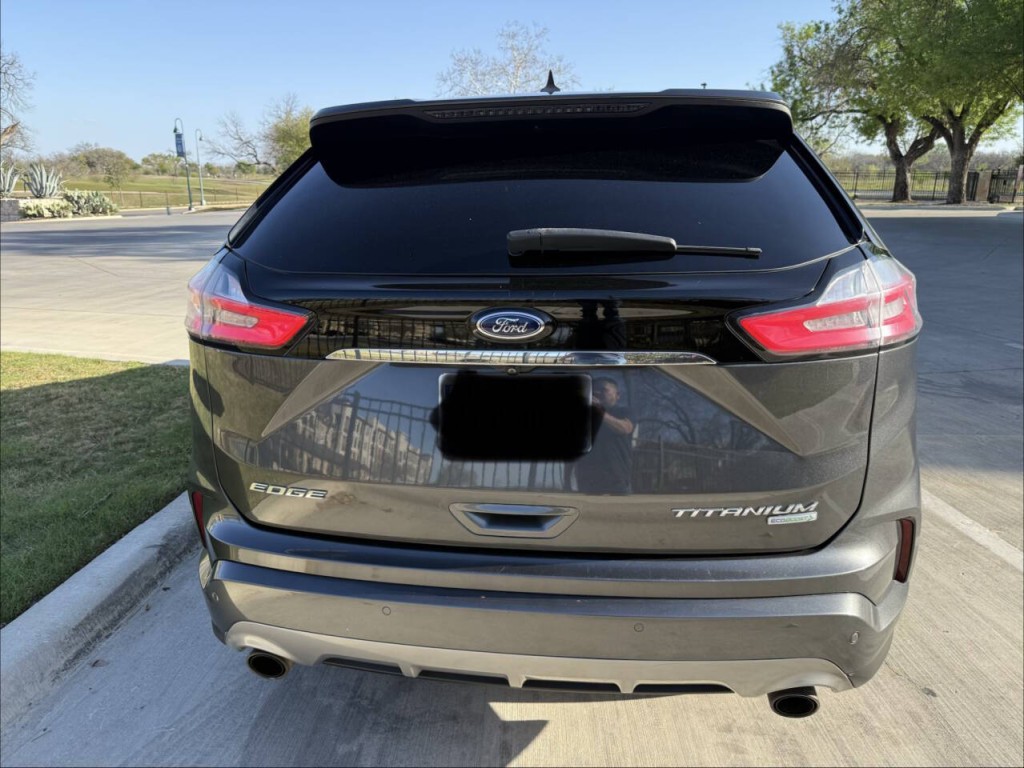 2020 Ford Edge Image 5