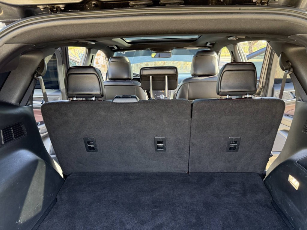 2020 Ford Edge Image 16