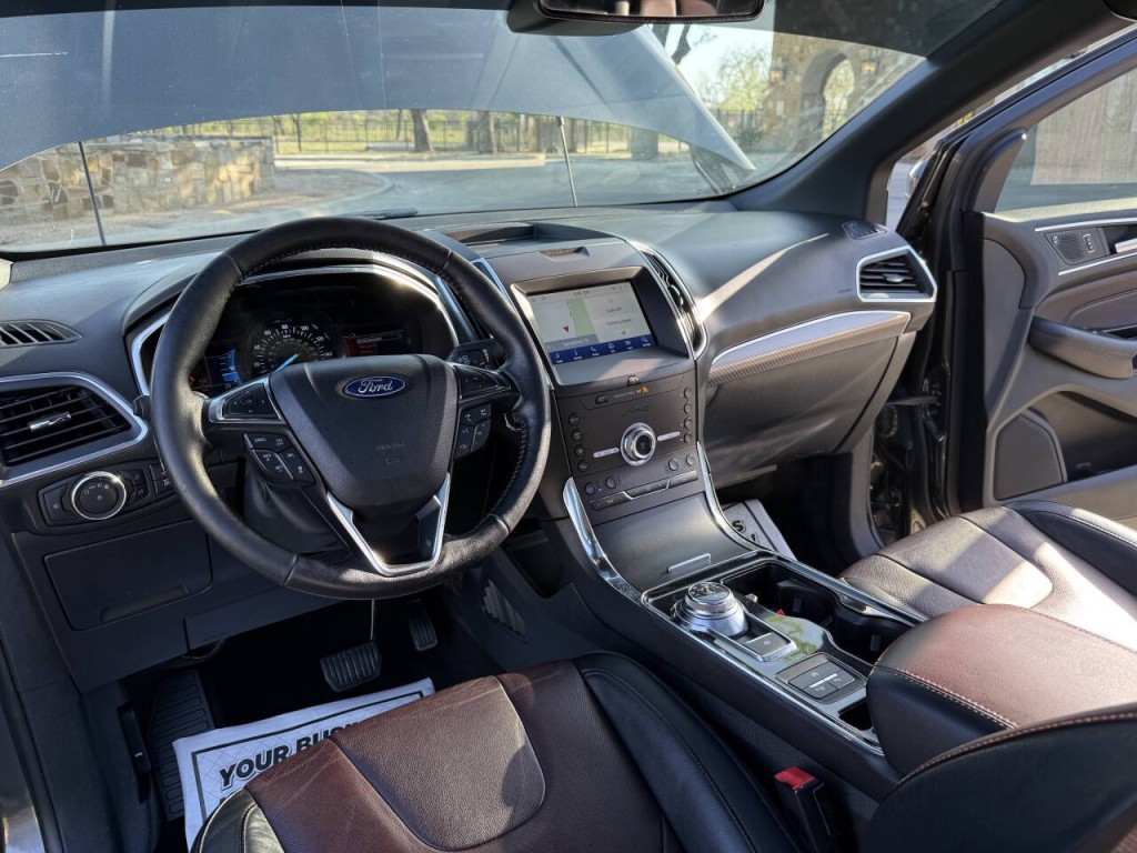 2020 Ford Edge Image 20