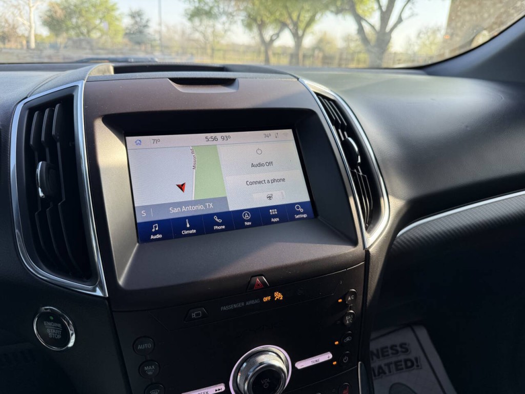 2020 Ford Edge Image 21