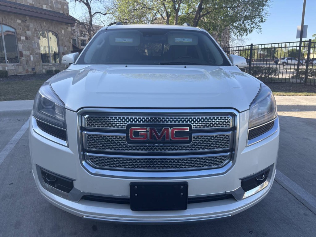 2015 GMC Acadia Image 2