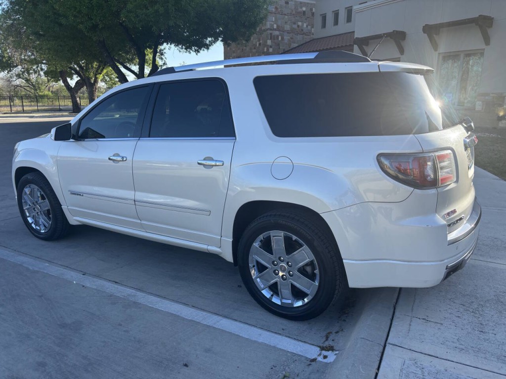 2015 GMC Acadia Image 7