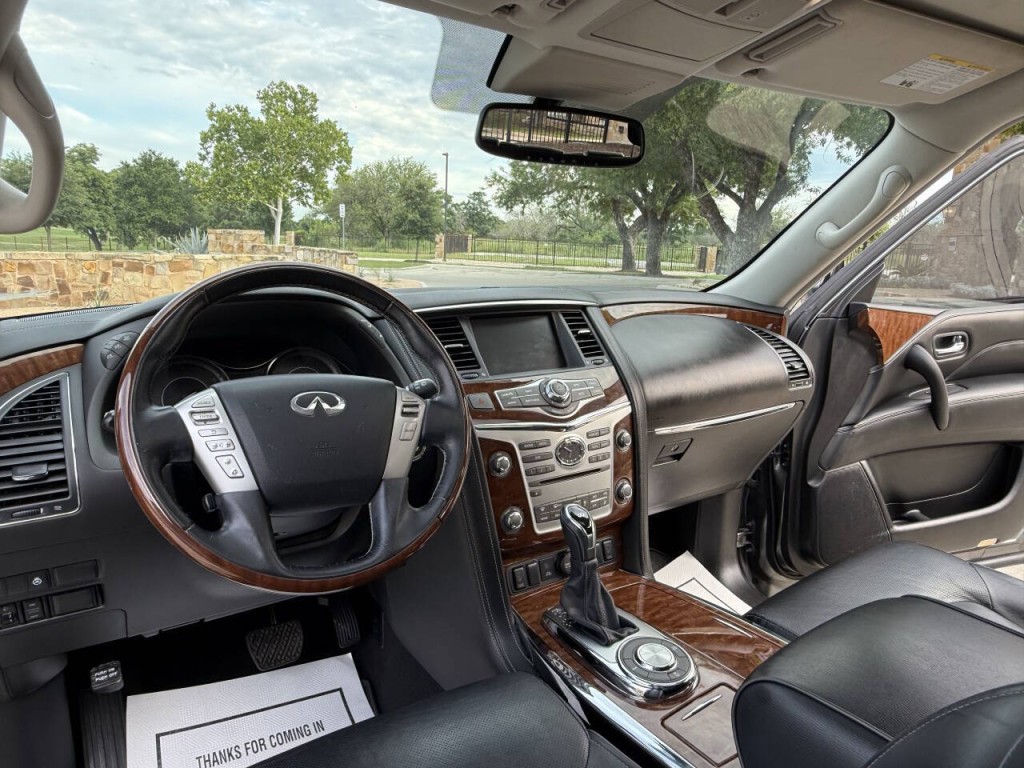 2019 INFINITI QX80 Image 10