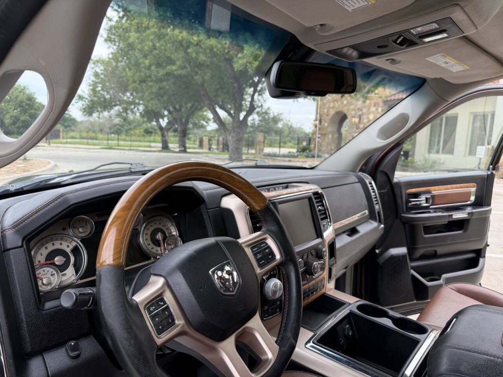 2015 RAM 1500 Image 17