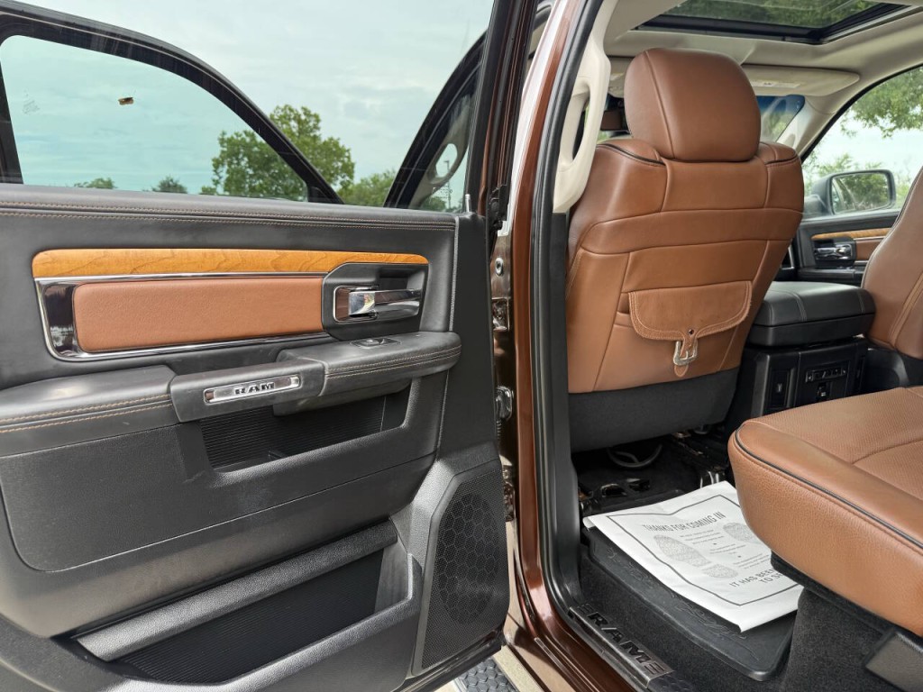 2015 RAM 1500 Image 23