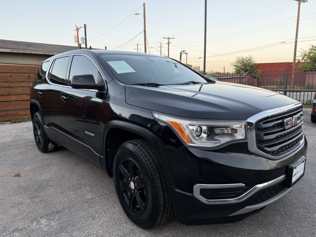 2019 GMC Acadia Image 2