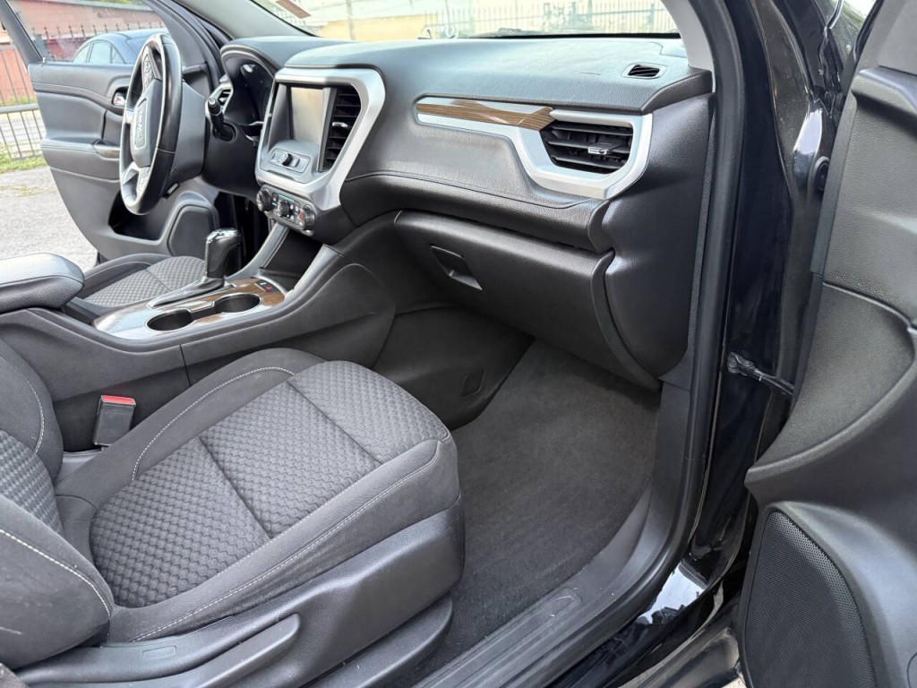 2019 GMC Acadia Image 9